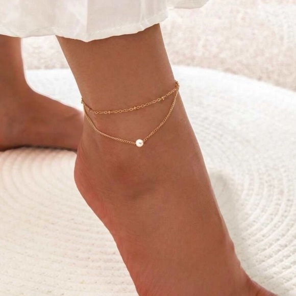 Only 2 left ❤️ HP ❤️ Layered Dainty gold and pearl ankle bracelet 🥰 - Picture 1 of 4